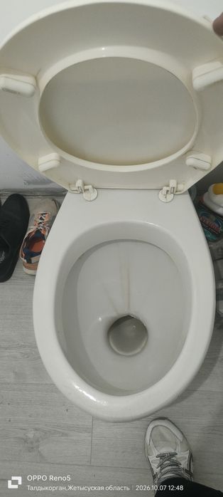 Продам б/у унитаз в хорошем состоянии
