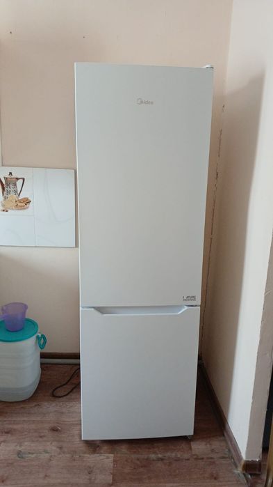Холодильник  Midea