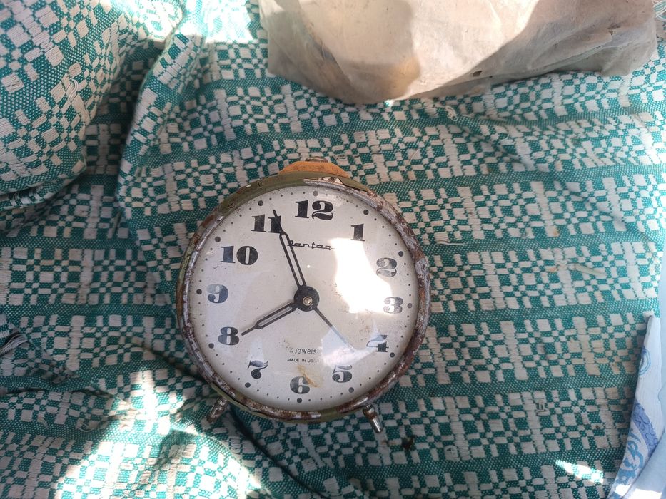 Продам часы ссср разные