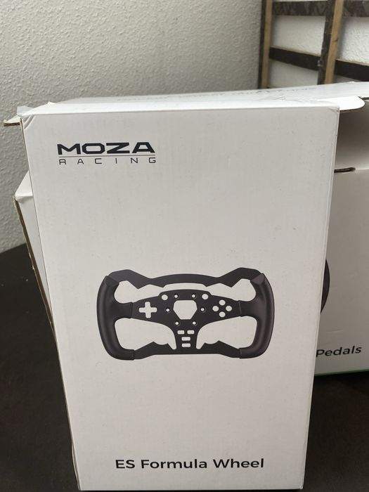 Игровой руль Moza r3
