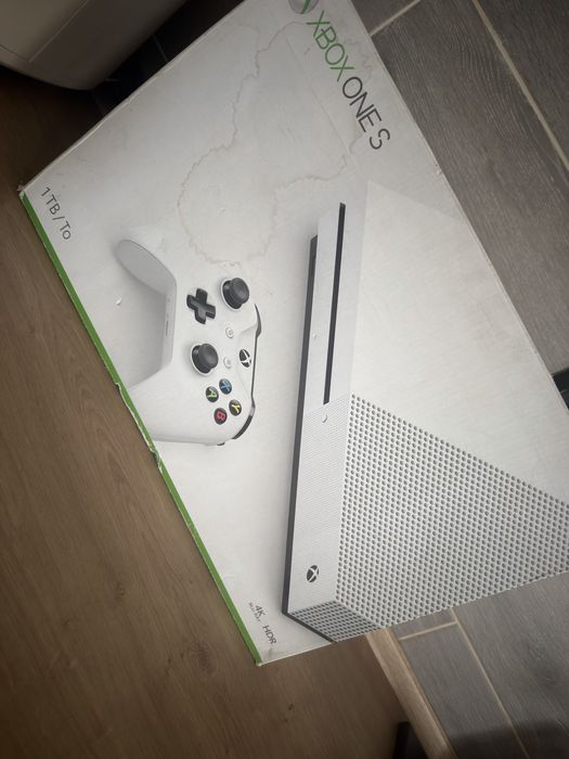 Xbox one S si controllere