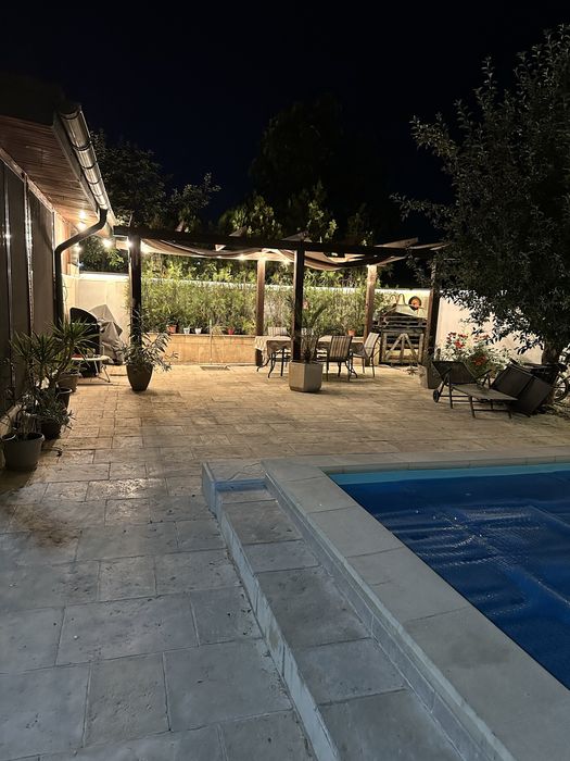 Vand Casa cu piscina in Branesti
