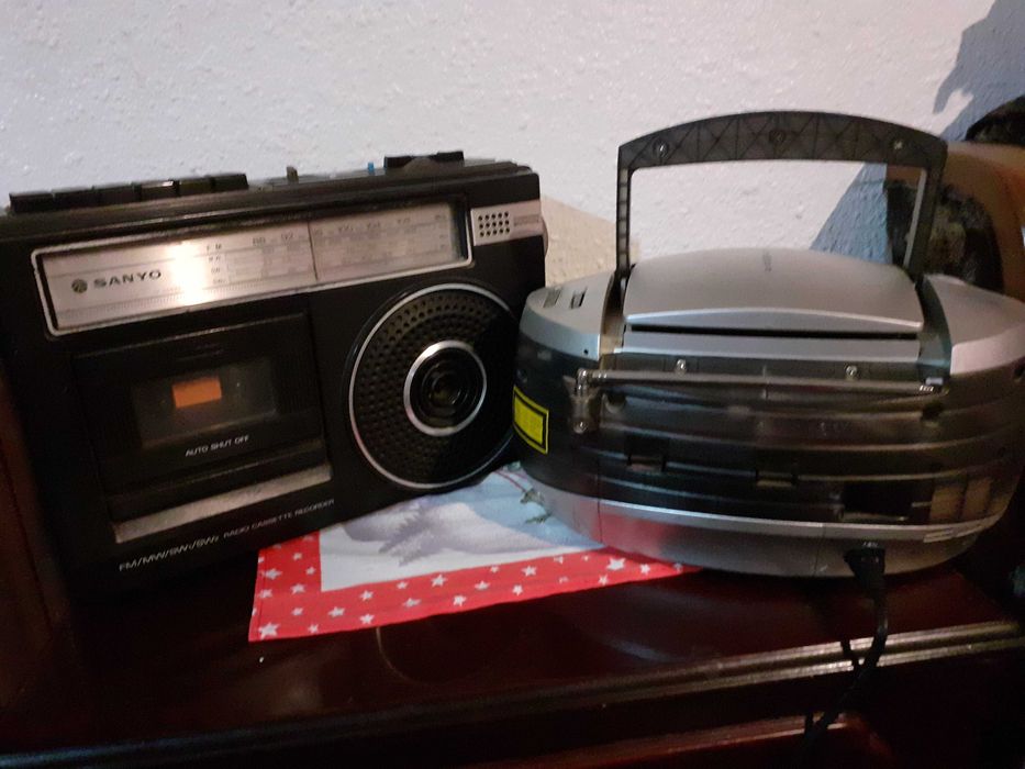 Casetofon Sanyo M2442k si Aiwa CSD-A510