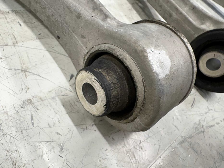 Горен носач (Подкова) БМВ Ф10 Ф11 Ф07 Ф06 Ф12 Ф13 Ф01 Ф02