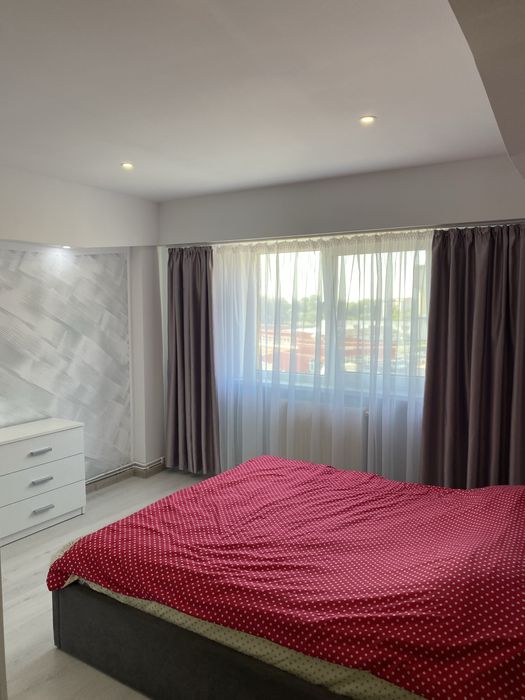 Inchiriez apartament 2 camere ULTRACENTRAL