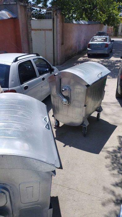 Оцинкованный бак для мусора 1100 л.