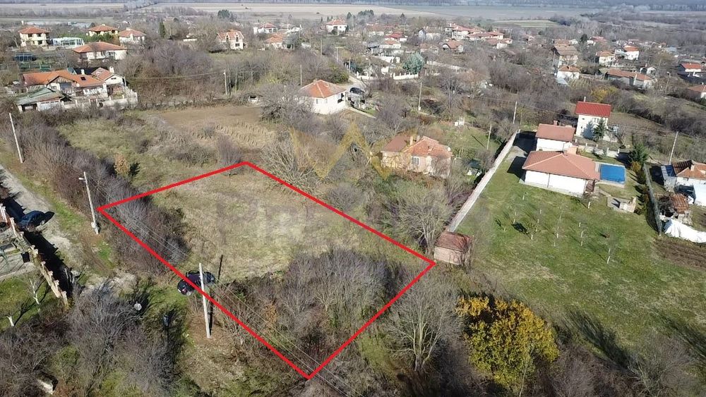 Парцел в Варна, област-с.Горен чифлик площ 1700 цена 23000