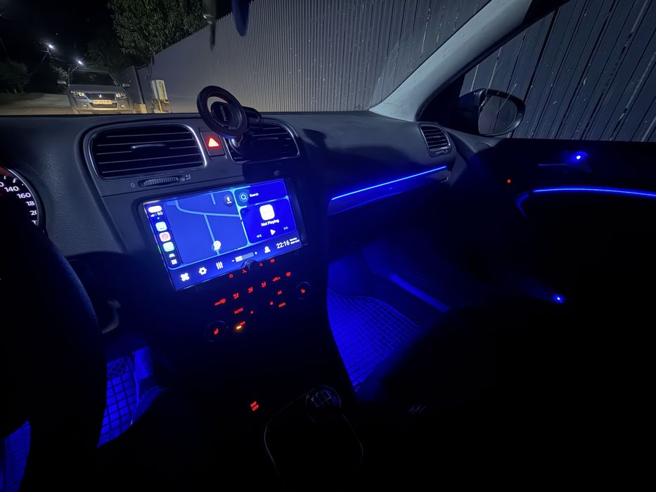 VW Golf 6 1.6 MPI (102 CP) – 157k km, CarPlay, LED ambiental, Climă
