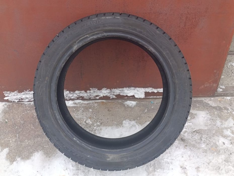 Продам шины зимние липучка