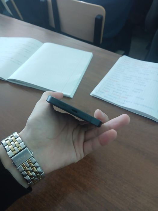 Iphone 13 128гб в отличном состоянии