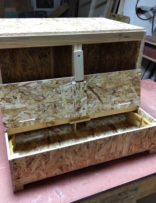 Гнезда для курей, с яйцесборником