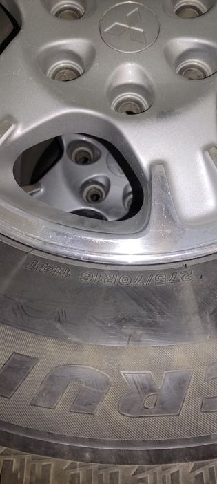 Диски с резиной на Паджеро 4