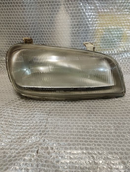 Фара правая RAV 4