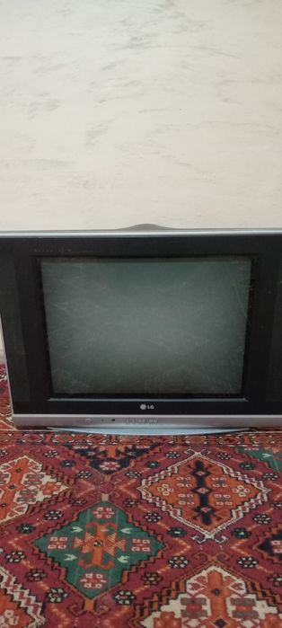 Телевизор Б/у Первый за десять тысачь Второй за пять