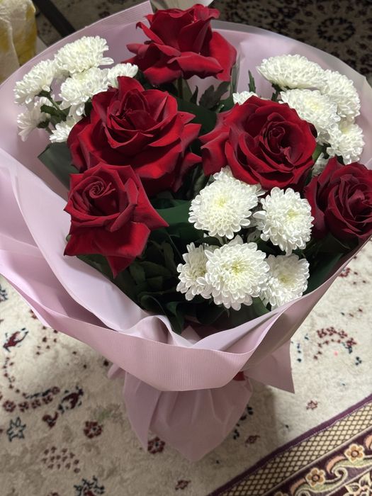 Цветы букет из красивих роз и ромашек продам