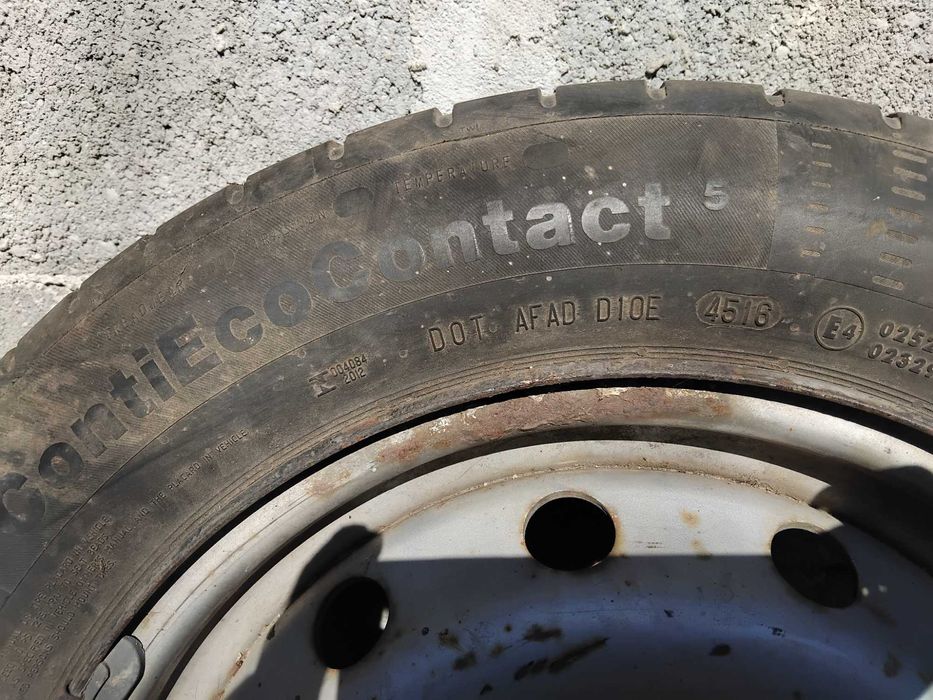 Vând roți vară DACIA - 185/65 r15 - 375 lei / perechea.