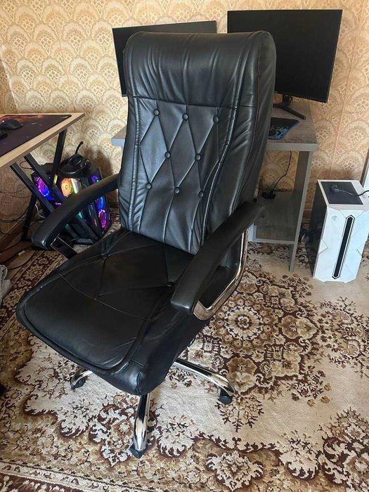 Продам офисное кресло