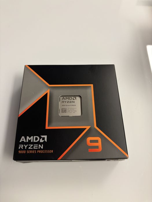 AMD Ryzen 9 9950x sigilat