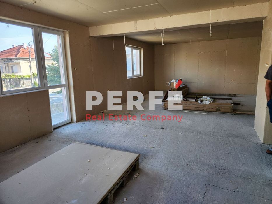 Продава се Къща в Бургас, Долно Езерово - 280 кв.м за 911 €/кв.м - Снимка #7