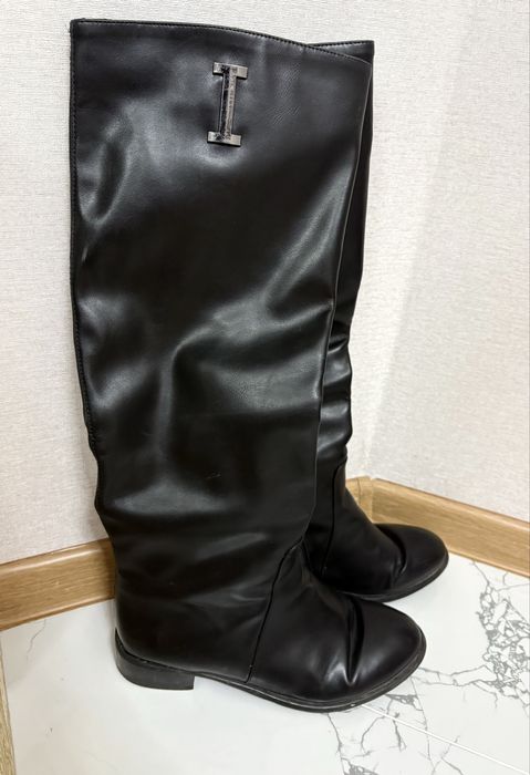 Продам демисезонные сапоги