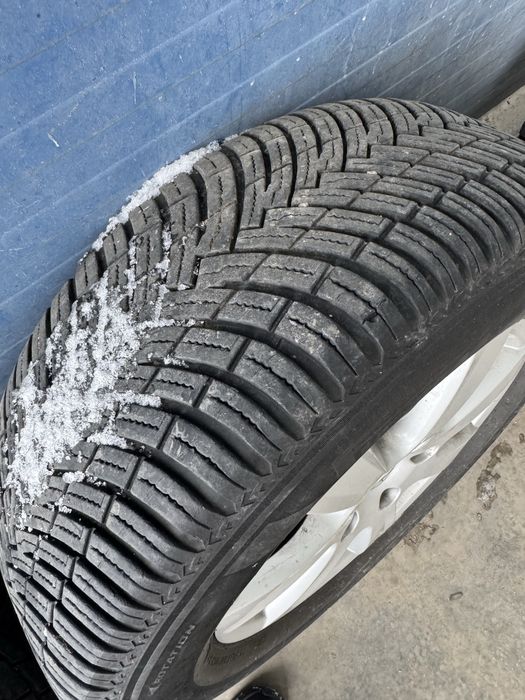 235 65 16 Suv M+S iarna Allseason Pirelli Scorpion Dot 2023