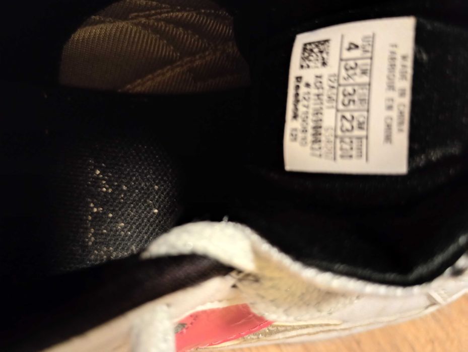 Reebok запазени маратонки номер 34