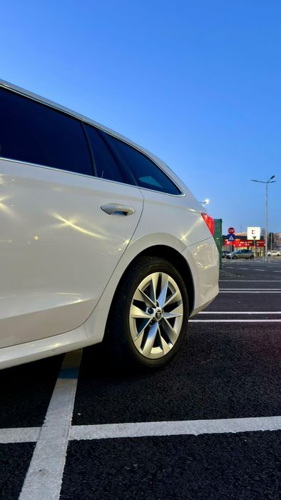 SKODA Octavia 2021 — imagine 3