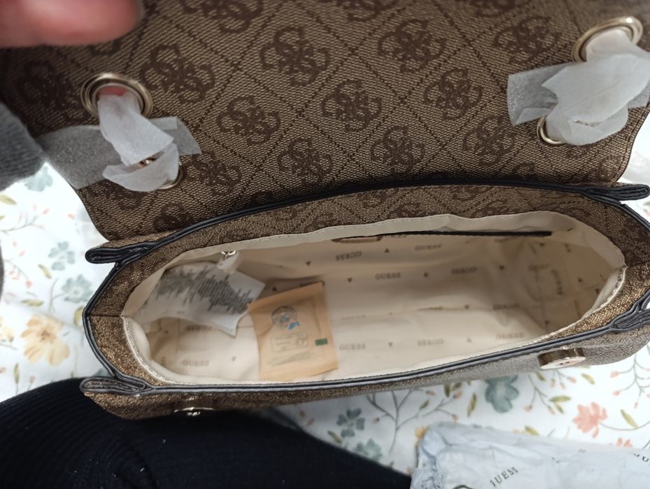 Guess Katya нова чанта