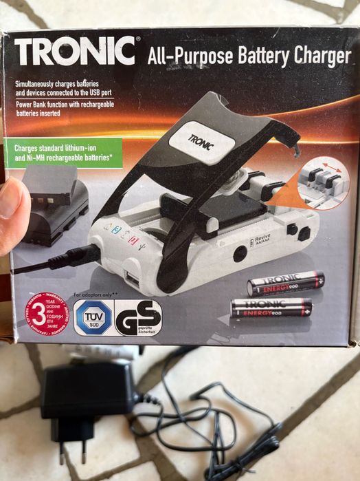 Încărcător baterii Tronic nou