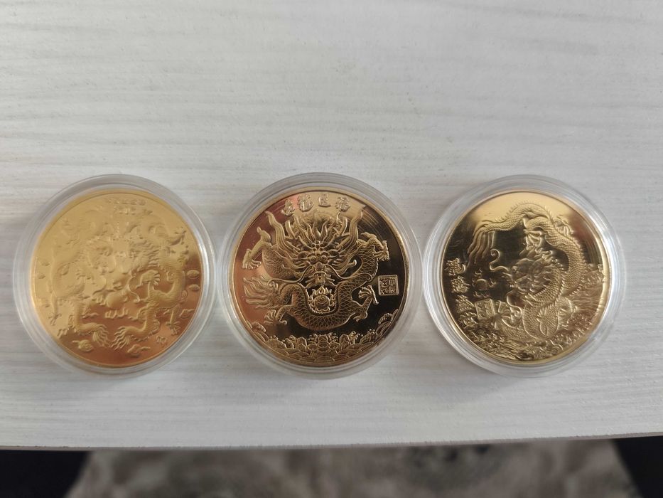 Китайски позлатени монети