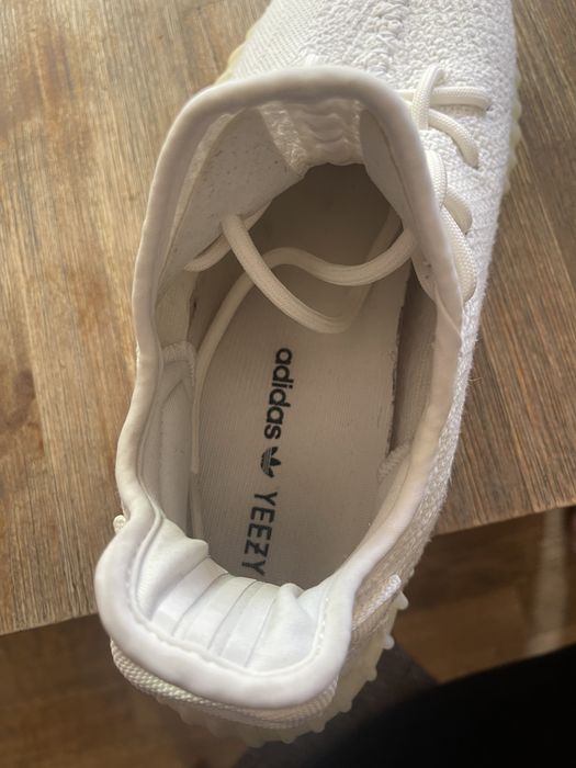Vand yeezy 350 cu cutie