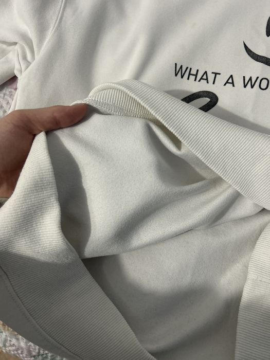 Белая толстовка оверсайз