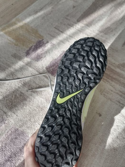 Ghete fotbal nike phantom gx