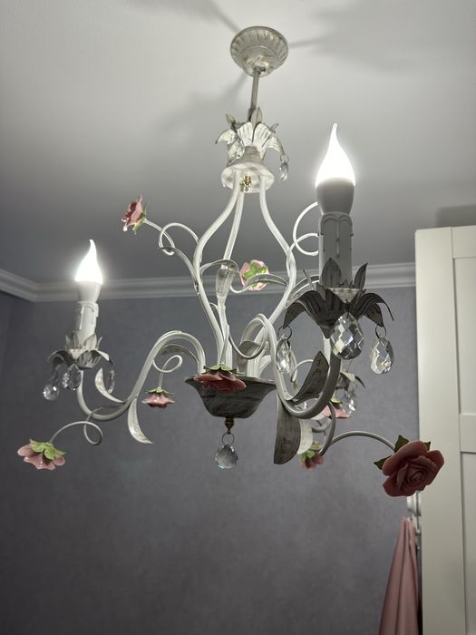 Люстра потолочная