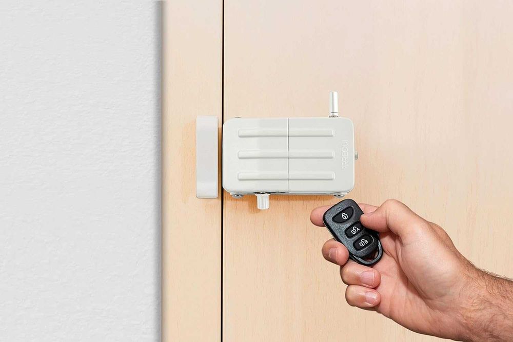 Невидима ключалка за врата