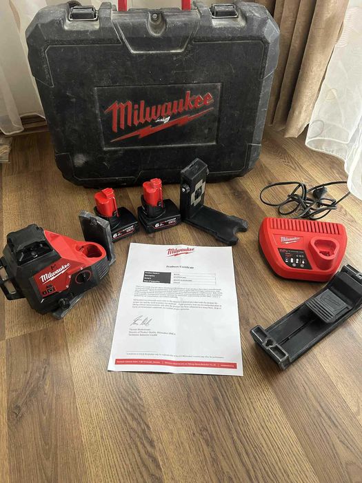 Лазерен нивелир Milwaukee