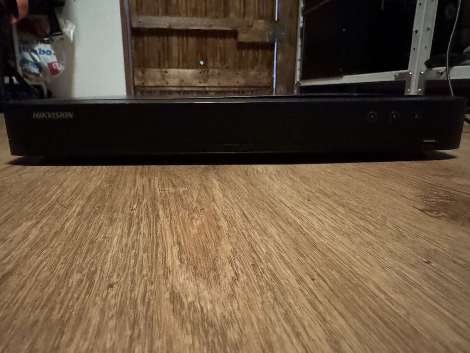 Dvr hikvision 8 canale