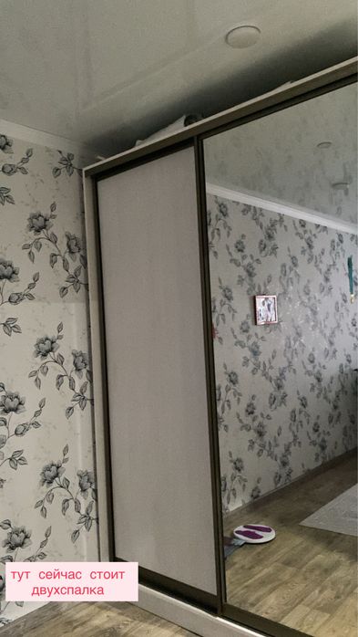 Сдам помесячно квартиру девушке  с подселением