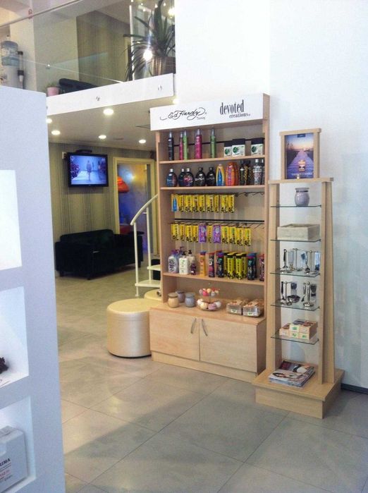 Salon de bronzare & înfrumusețare vechime 22 ani – locație centrala