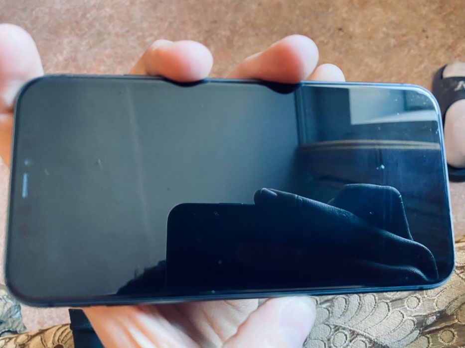 Айфон 11 в хорошем состоянии