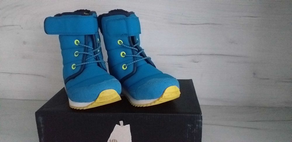 Детски оригинални ботушки за момче размер 32.5   цена 80лв.