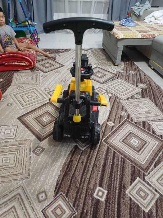 Продам детскую игрушку, для 3-4 года.