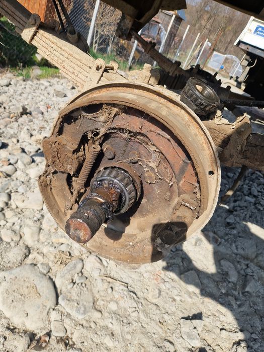 Remorca auto cu a 5.a roata