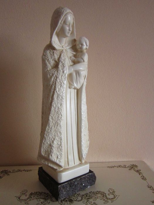 cadou rar si deosebit Madonna Maria, semnat Franta 1960 handmade