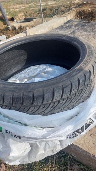 Шины низкопрофельные R18 продажа 2 штуки