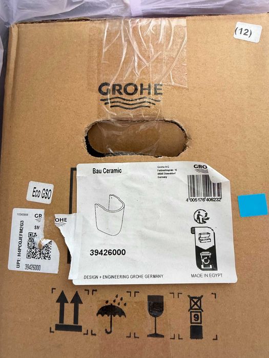 Vand piedestal ceramic Grohe - nou, ambalat (disponibile 2 bucati); 250 lei/buc; 400 lei /2buc;  Adancime (mm) 260; Inaltime (mm) 340;