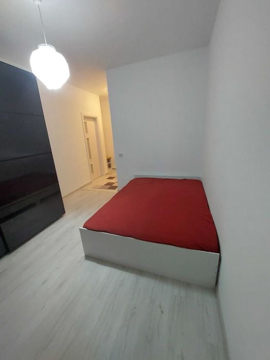 Vand garsonieră cu loc de parcare privat/direct proprietar