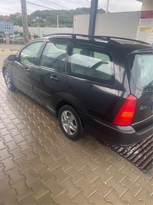 FORD Focus 2002 — imagine 3