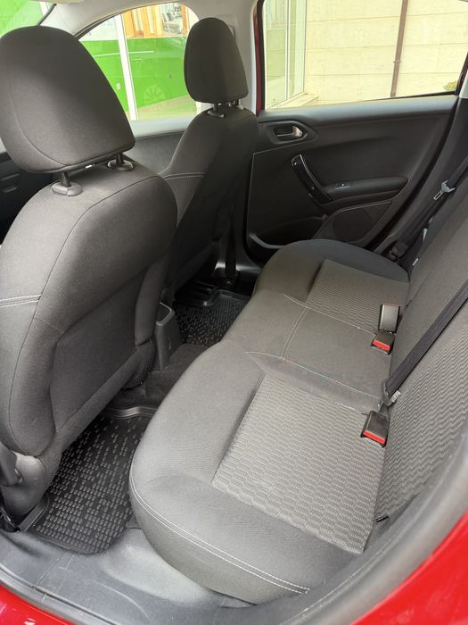 Пежо 208, 2016г,бензин, 54 000 км, първи собственик