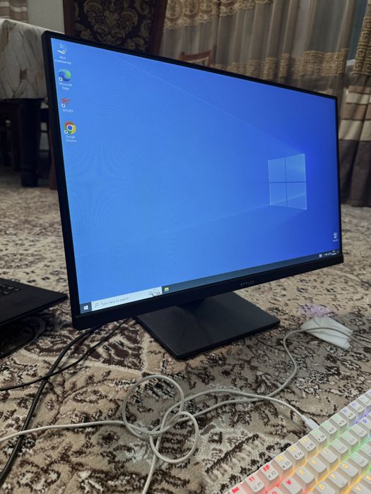 Игровой манитор сотилади